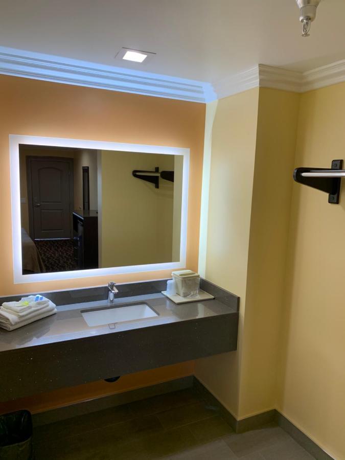 Industry Inn & Suites La Puente Eksteriør bilde